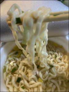 ファミマのちゅるげーそば沖縄そば大盛りって？どんな味のカップ麺？